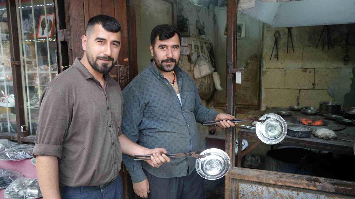 Kalaycılık Mesleği 3'üncü Kuşak İkizlerle Yaşatılıyor