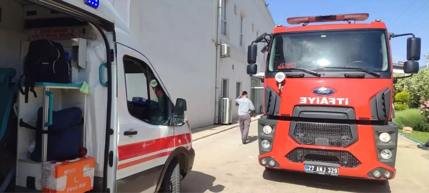 Gaziantep'te Pamuk Fabrikasında Yangın: 2 İşçi Hastaneye Kaldırıldı