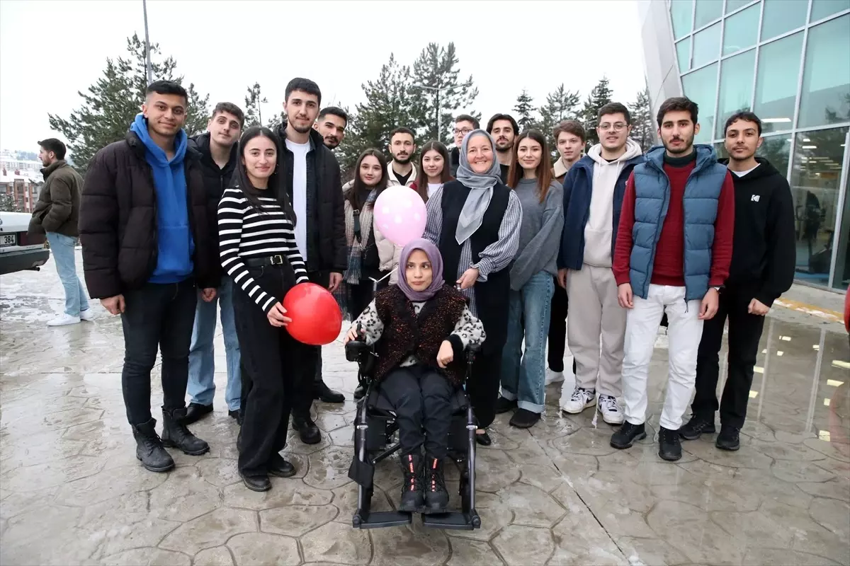 Gönüllü yaptığı işlerle özel gereksinimli bireylerin 'en özel' annesi oldu
