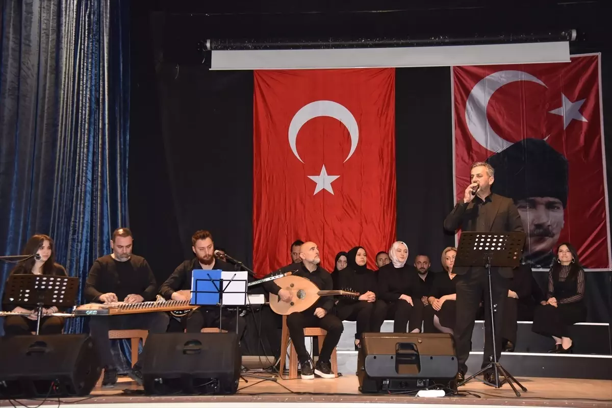 Görele'de Şiir Dinletisi Etkinliği Düzenlendi