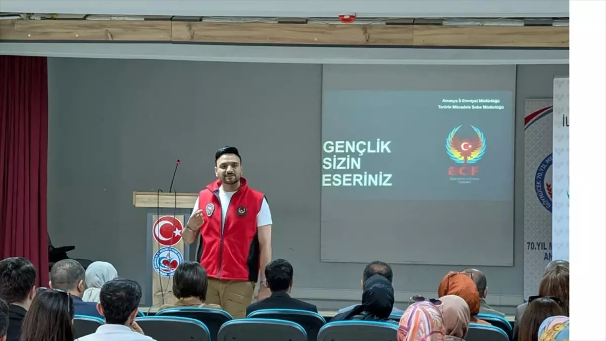 Amasya'da 'Gençlik Sizin Eseriniz' Konferansı Düzenlendi
