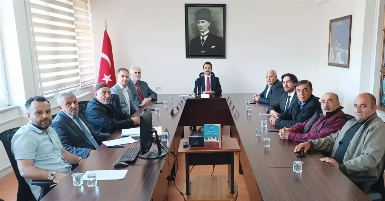 Göynücek'te Sosyal Yardımlaşma ve Dayanışma Vakfı Toplantısı Yapıldı