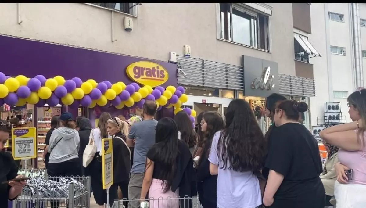 Gratis'ten Yüzde 75 İndirimli Kampanya: Kadınların İlgi Odağı