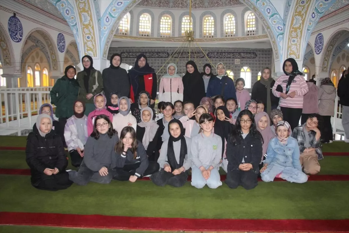 Giresun Güce'de 'Cami-Genç Buluşması' Programı Düzenlendi