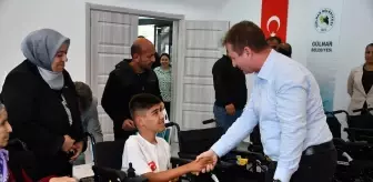Gülnar'da Engelli Bireylere Akülü Tekerlekli Sandalyeler Dağıtıldı
