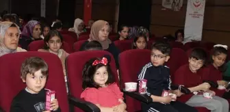 Hakkari'de 'Aile Yılı' Kapsamında Sinema Etkinliği Düzenlendi