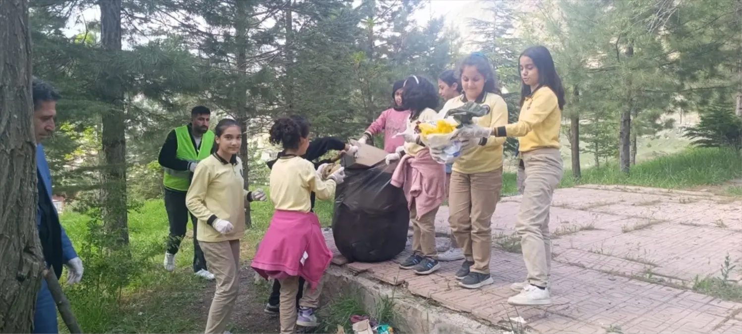 Hakkari'de Çevre Temizliği Etkinliği