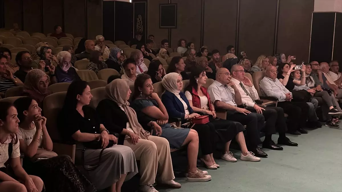 İskenderun'da Engelliler Korosundan Türk Halk Müziği Konseri