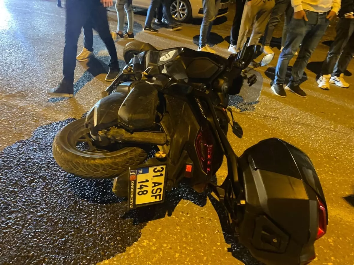 Samandağ'da Motosiklet Kazası: Sürücü Yaralandı