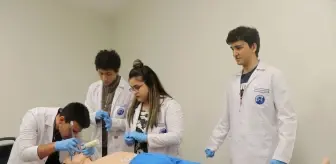 Erciyes Üniversitesi'nde Tıbbi Simülasyon Merkezi Açıldı