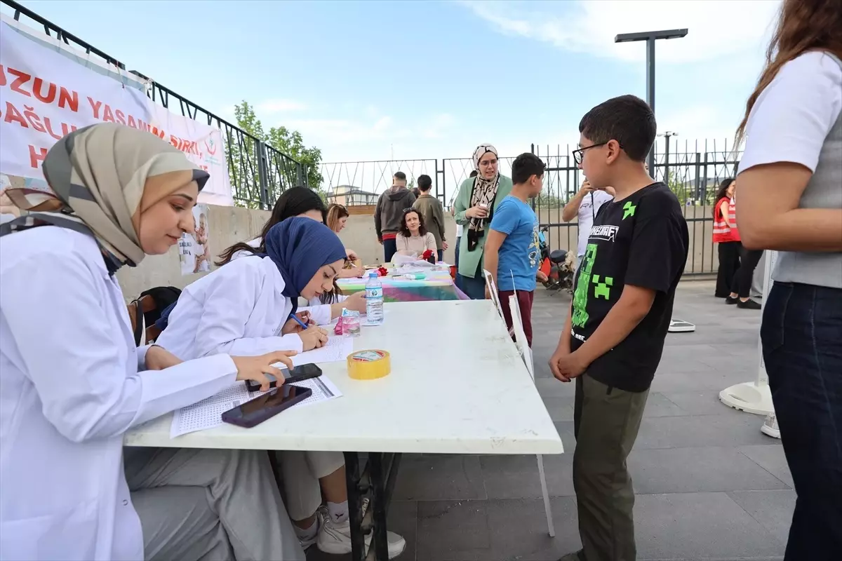 Iğdır'da 'İdeal Kilonu Öğren, Sağlıklı Yaşa' Etkinliği