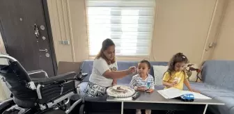 Depremde Ailesini Kaybeden Anne, İki Engelli Çocuğuna Fedakarca Bakıyor