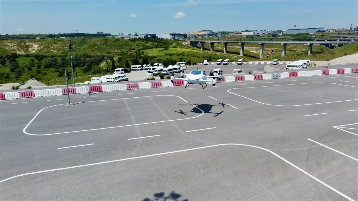 Türkiye'nin İlk İnsanlı Elektrikli Uçan Arabası Test Aşamasında