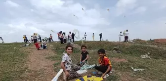 İslahiye'de Depremzedeler İçin Uçurtma Şenliği Düzenlendi