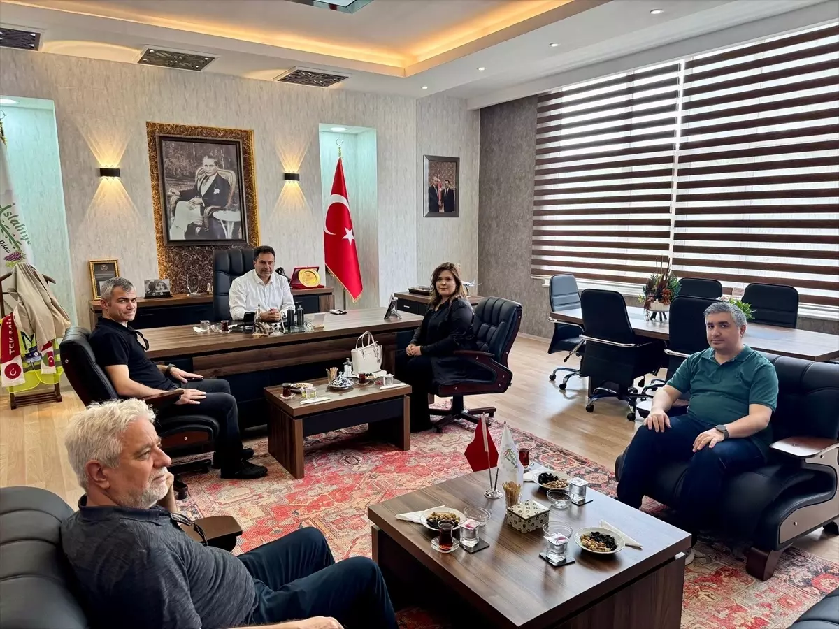 İslahiye Meslek Yüksekokulu ve Ticaret Odası'ndan Eğitim İş Birliği