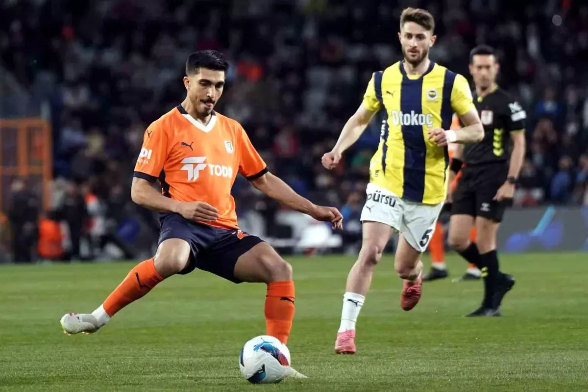 İsmail Yüksek, Başakşehir Maçında Cezalı Duruma Düştü