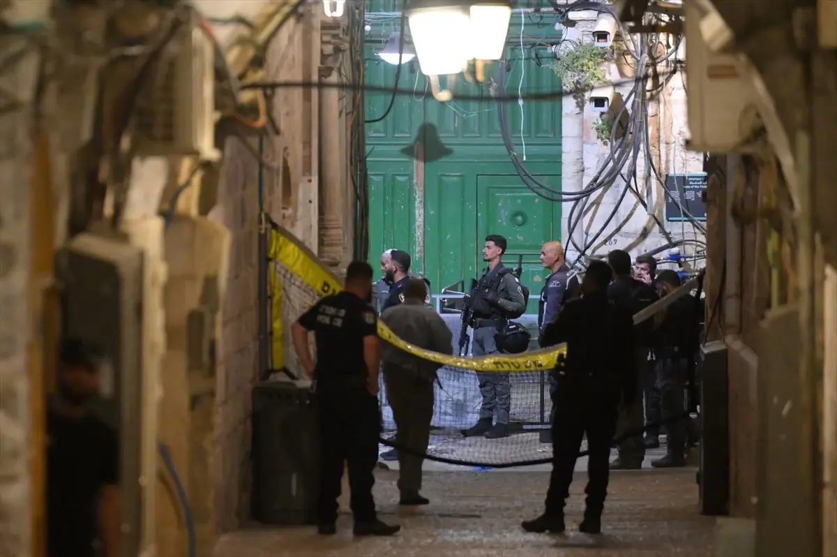 İşgal Altındaki Doğu Kudüs'te Bıçaklı Saldırı Sonrası Polis Bir Şüpheliyi Vurdu