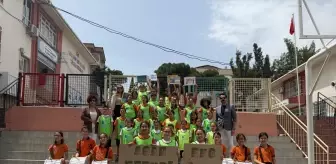 İzmir'de Öğrencilerden Çevre Bilinci Çalışması
