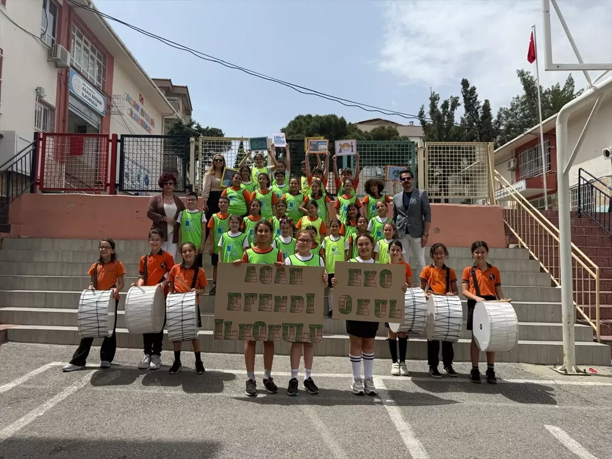 İzmir'de Öğrencilerden Çevre Bilinci Çalışması