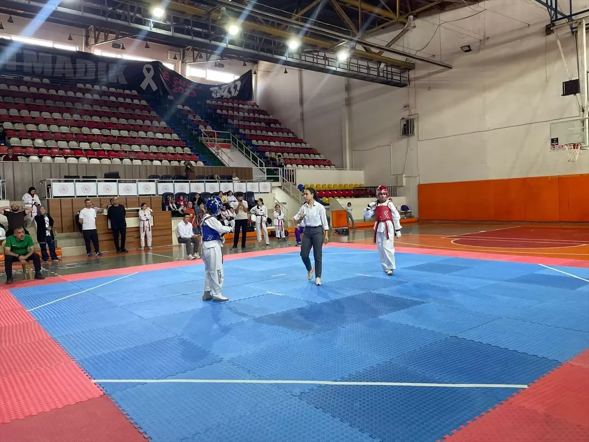 Kahramanmaraş'ta Tekvando Turnuvası Düzenlendi