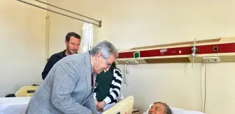 Usta Oyuncu Ahmet Mekin Kalça Kemiği Kırdı