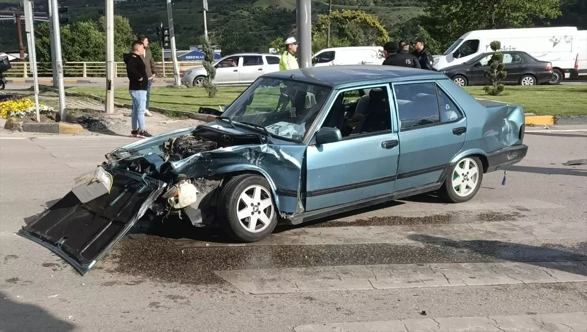 Karabük'te Trafik Kazası: 2 Yaralı