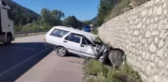 Karabük'te Trafik Kazası: Sürücü Ağır Yaralı