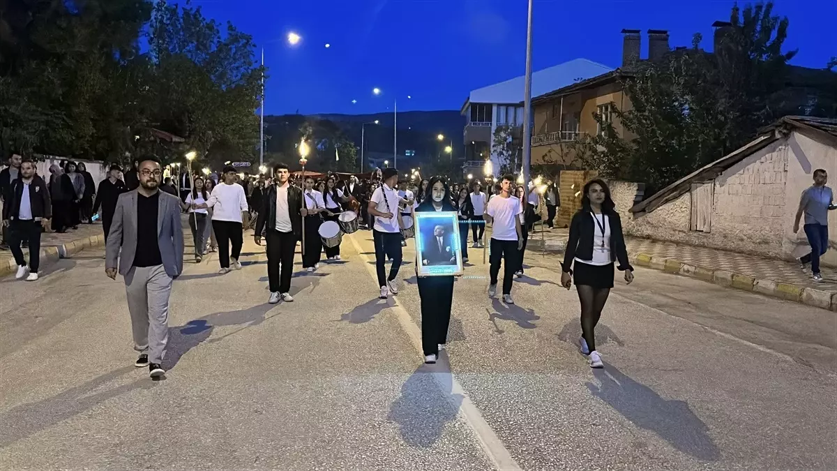 Kargı'da Fener Alayı ile 19 Mayıs Kutlaması