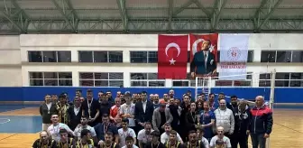 Kargı'da Voleybol Turnuvası Şampiyonu Orman İşletme Müdürlüğü Oldu