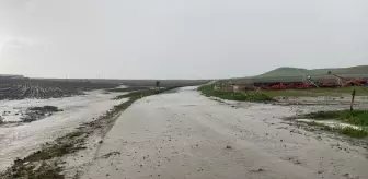 Kars'ın Akyaka İlçesinde Şiddetli Sel Hayatı Olumsuz Etkiledi