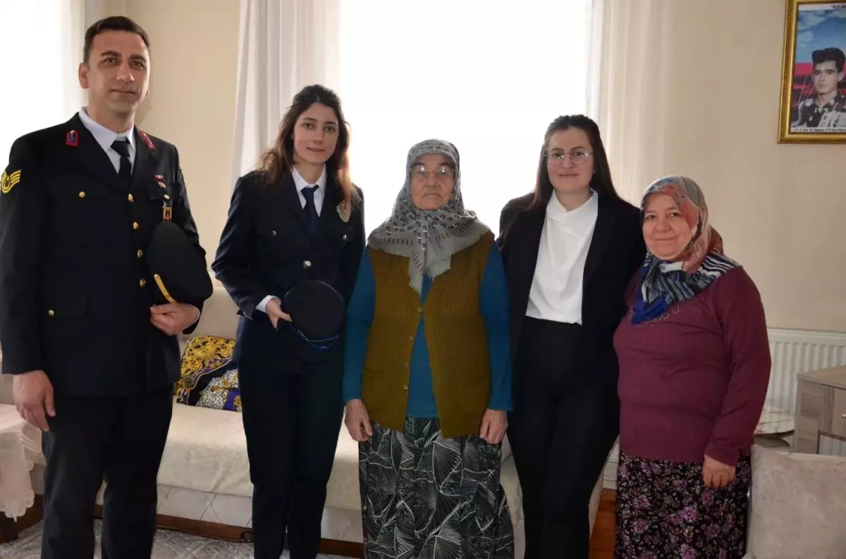 Kaymakam Özdemir'den şehit annelerine anlamlı ziyaret