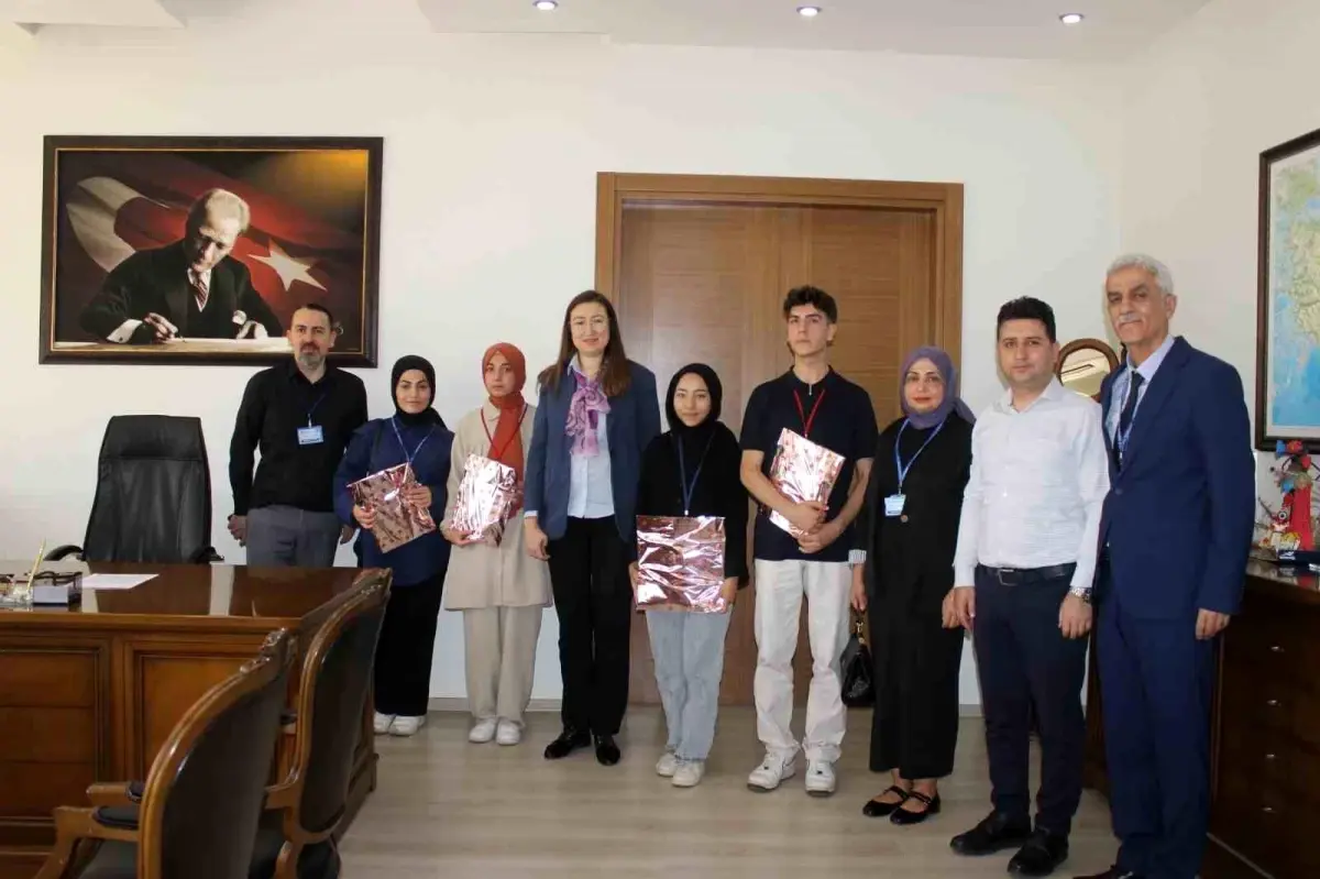 Köşk Kaymakamı, Başarılı Öğrencileri Makamında Ağırladı