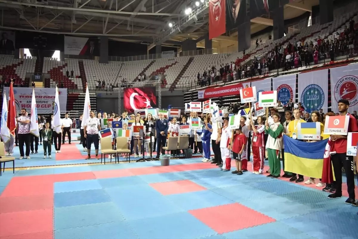 Kick boksta Türkiye Açık WAKO Dünya Kupası Antalya'da yapıldı