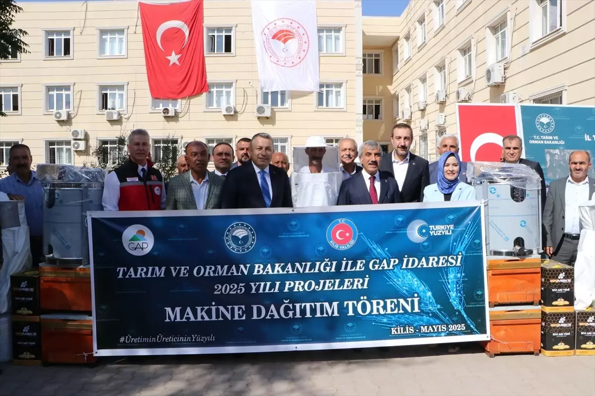 Kilis'te çiftçilere makine ve ekipman desteği verildi