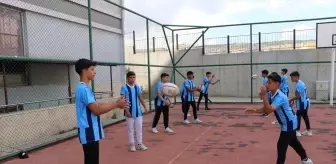 Kilis'te Yıldız Erkekler Tag Ragbi Takımı Türkiye Şampiyonası'na Hazırlanıyor