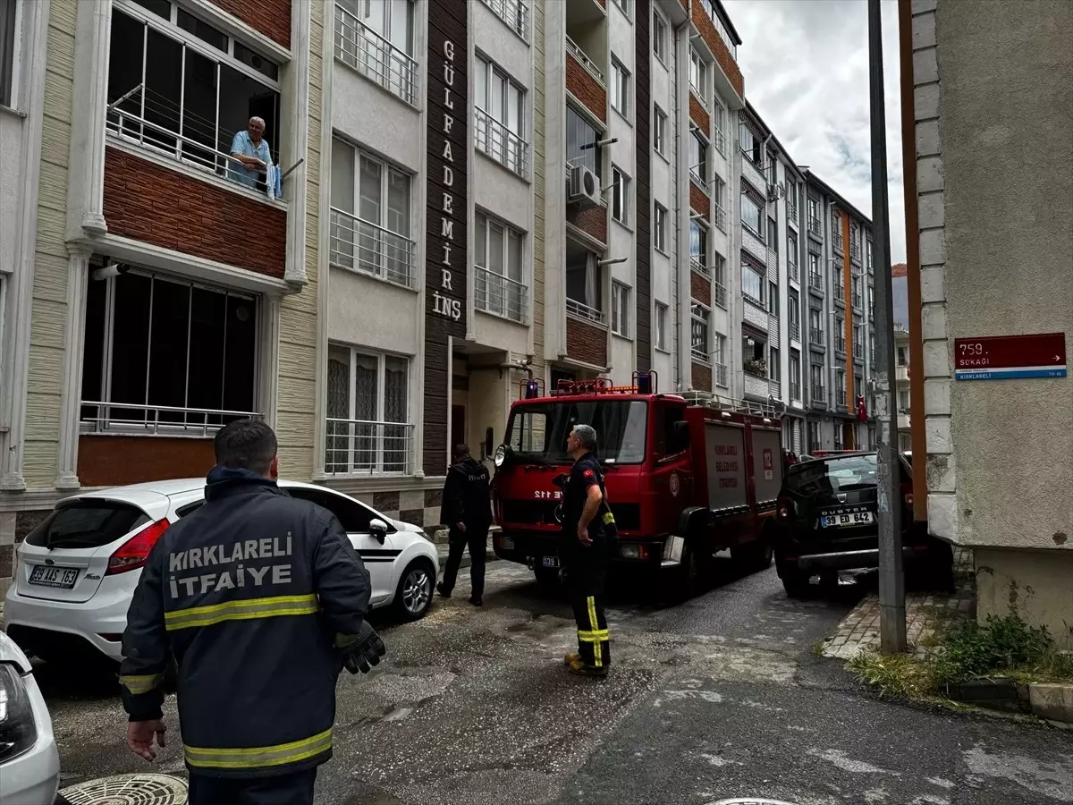 Kırklareli'nde Apartmanda Yangın Çıktı