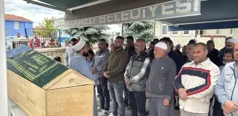 Kırklareli'nde Tabancayla Öldürülen Kadının Cenazesi Defnedildi