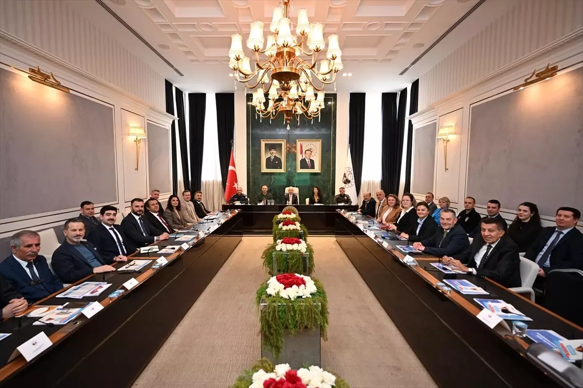 Kırklareli Valisi Uğur Turan Engelliler Haftası'nda Engelli Bireylerle Buluştu