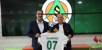 KKTC Bakanı Gardiyanoğlu'ndan Alanyaspor Başkanı Çavuşoğlu'na Taziye Ziyareti