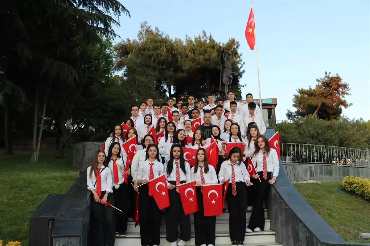 Kocaeli'de 19 Mayıs Kutlamaları: Kortej Yürüyüşü Düzenlendi