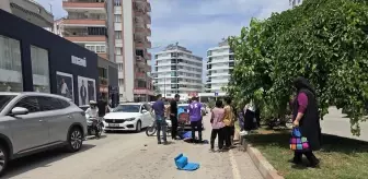 Kozan'da Motosiklet Sürücüsü Park Halindeki Araca Çarptı