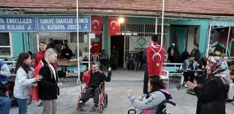 Kütahya'da Özel Bireyler İçin Asker Kınası Eğlencesi