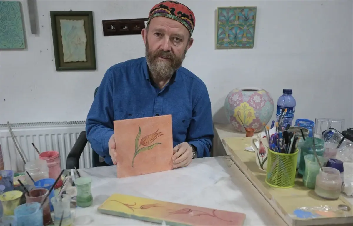 Kütahyalı Çinicinin Geleneksel Sanatla Modern Yorum Arayışı