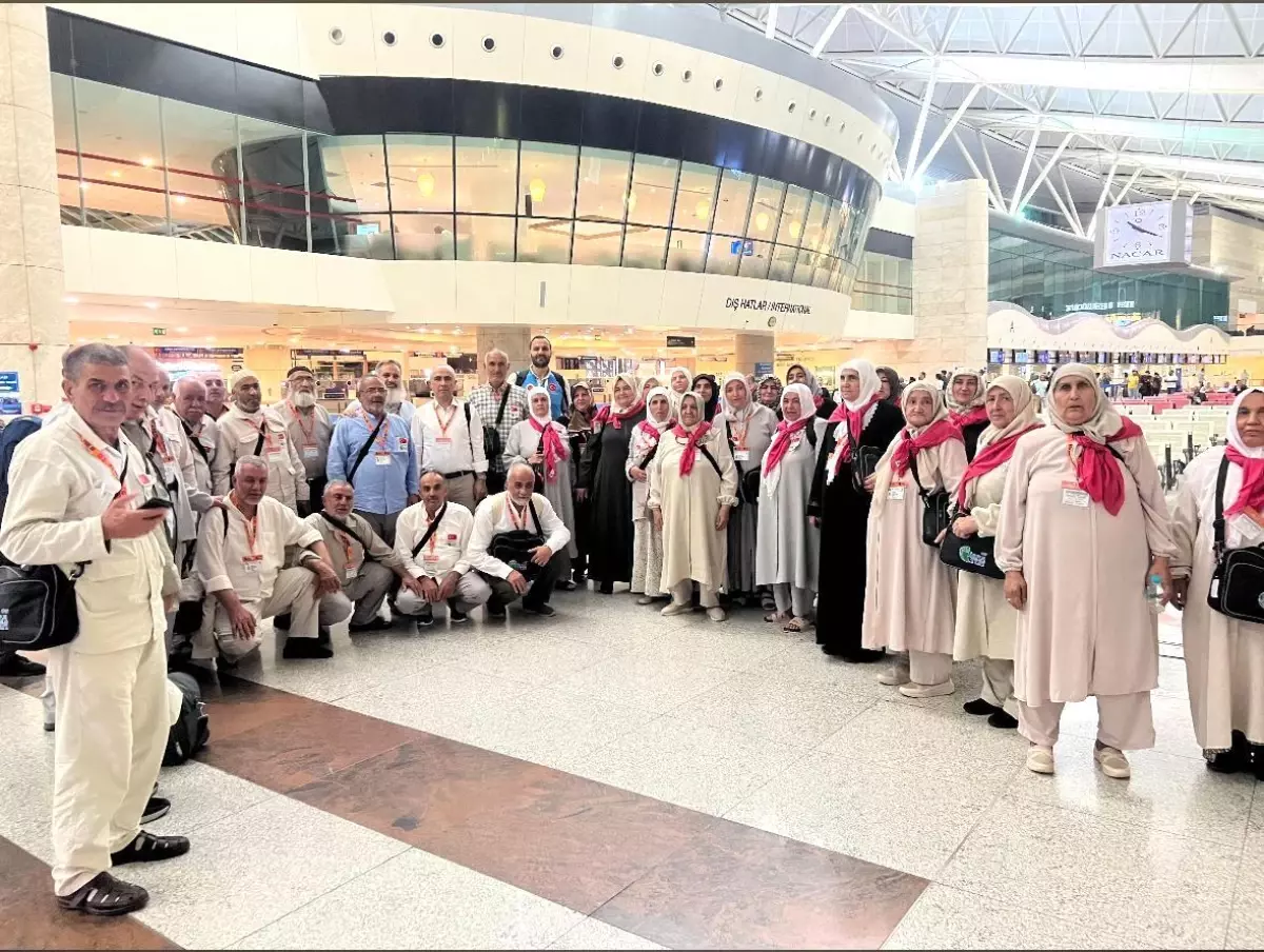 Malatya'dan Hacı Adayları Kutsal Topraklara Uğurlandı