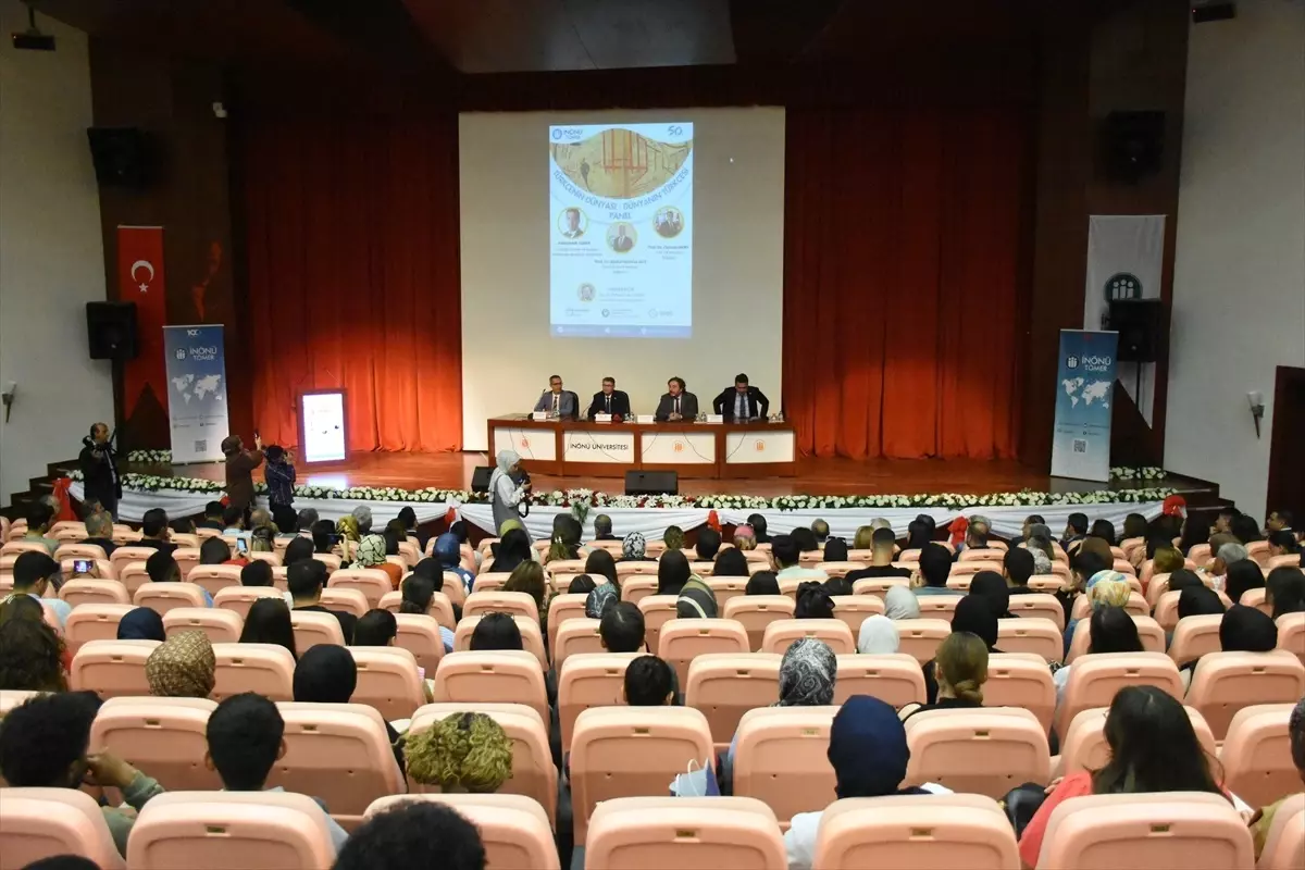 Türkçe'nin Önemi ve Kültürel Bağları Panelde Masaya Yatırıldı