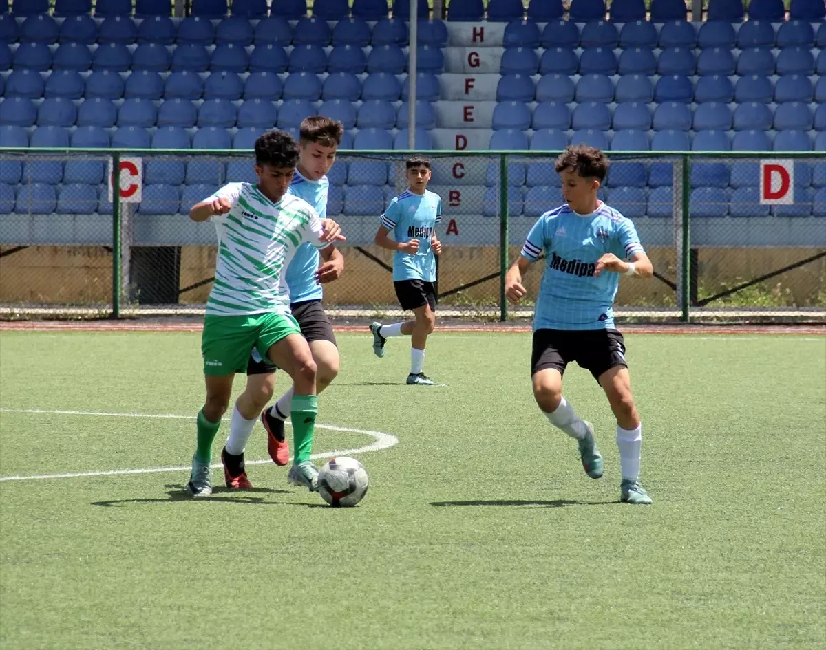 U-15 Türkiye Şampiyonası'nda Grup Birincisi Diyarbakır D.S.İ Spor