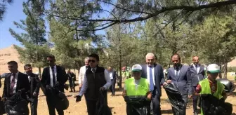 Derik'te Orman Yangınlarına Karşı Temizlik Etkinliği Düzenlendi