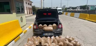 Mersin'de Kaçak Tütün ve Makaron Operasyonu: 4 Gözaltı