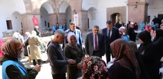 Merzifon'da Hafızlık Kur'an Kursları İçin Kermes Düzenlendi
