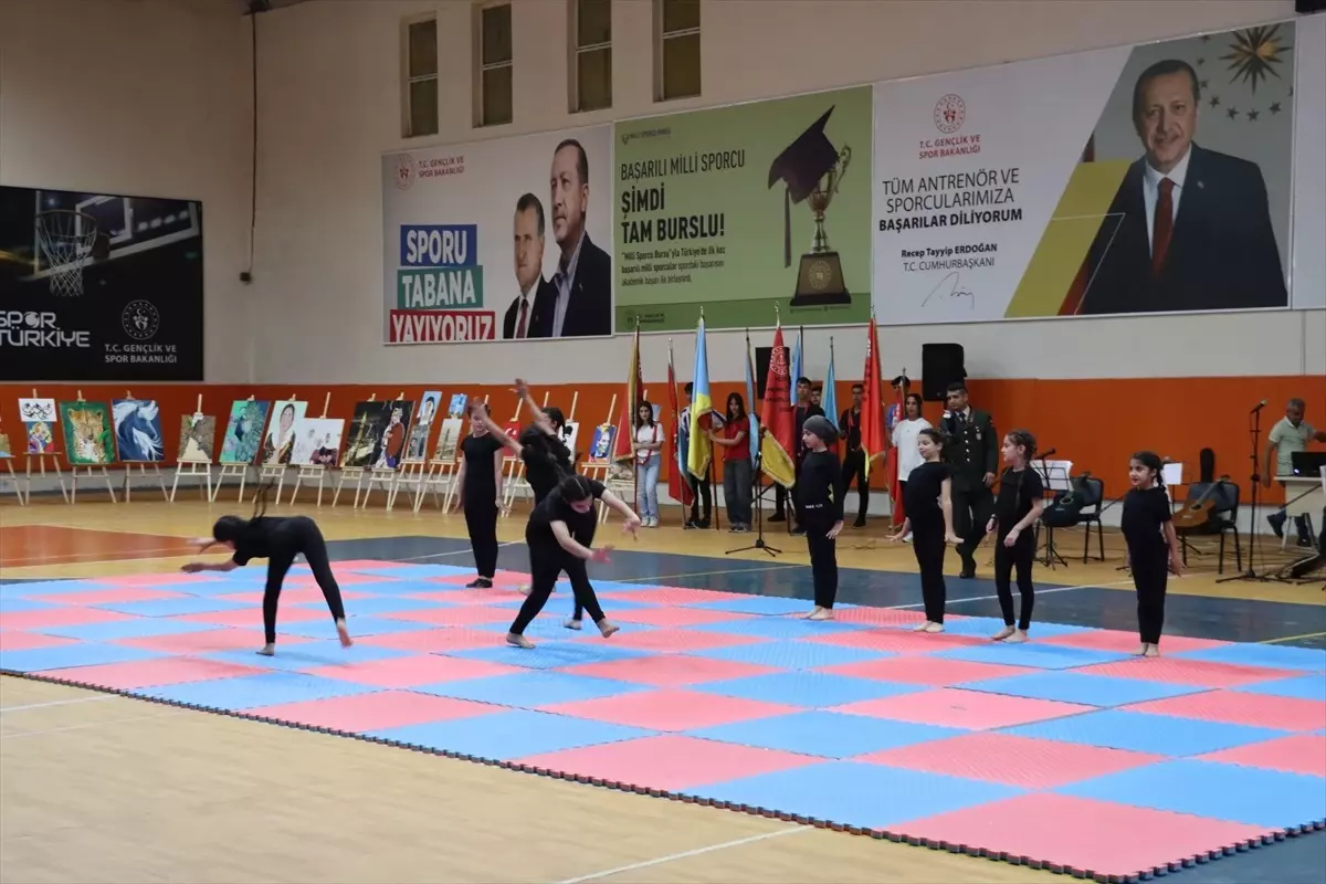 Midyat'ta 19 Mayıs Atatürk'ü Anma Törenleri Düzenlendi